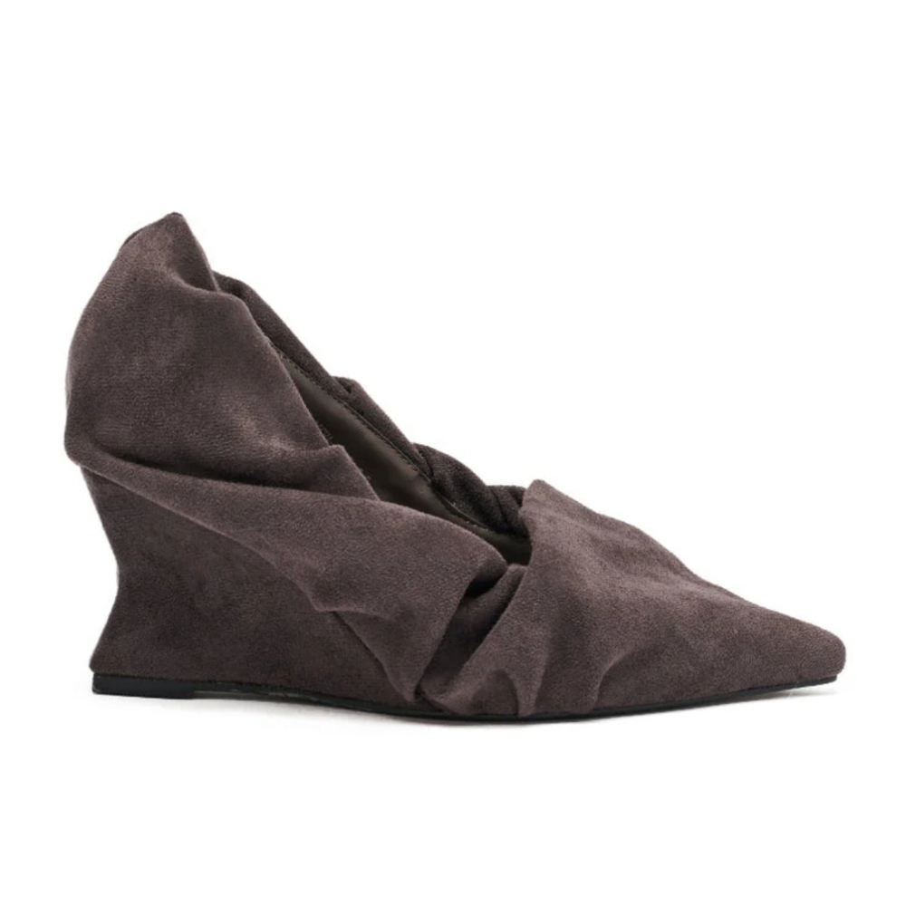 AZALEA WANG FAUX SUEDE GRAY RUCHED WEDGE PUMP - 7.5